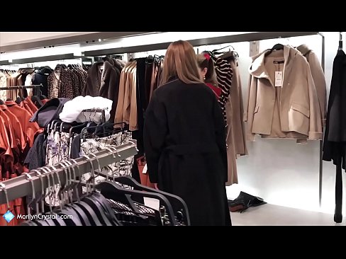 ❤️ Lesbaninoj masturbas kaj lekas butikon de ĉaso - gin gerson crystal marilyn ️ Faka video  ĉe ni ﹏
